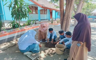 Siswa Fase- E SMA Negeri 12 Medan Melakukan Kegiatan P5 dengan Tema Kewirausahaan
